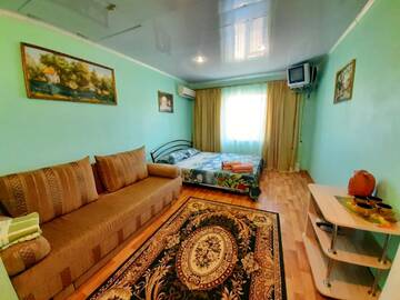 Фото номера Роскошный четырехместный номер Гостевой дом Guesthouse Aleksi г. Кирилловка 2