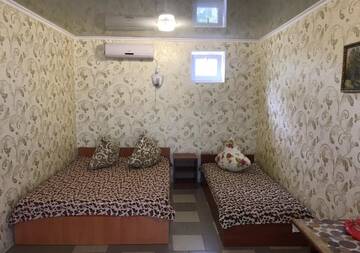 Фото номера Трехместный номер Гостевой дом Гостевой дом Авина г. Кирилловка 6