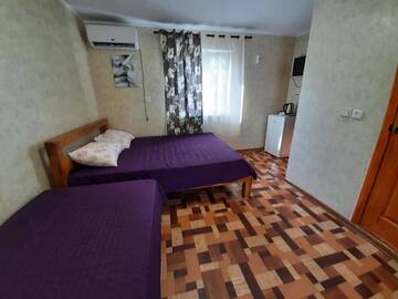 Фото номера Трехместный номер Делюкс Гостевой дом GhestHouse charivna9 г. Кирилловка 2