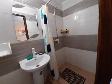 Фото номера Четырехместный номер Делюкс Гостевой дом GhestHouse charivna9 г. Кирилловка 5