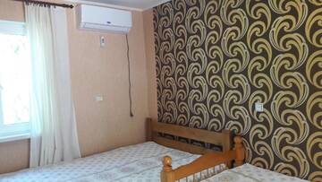 Фото номера Трехместный номер Делюкс Гостевой дом GhestHouse charivna9 г. Кирилловка 4