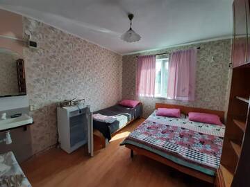 Фото номера Стандартный трехместный номер Гостевой дом GhestHouse charivna9 г. Кирилловка 6